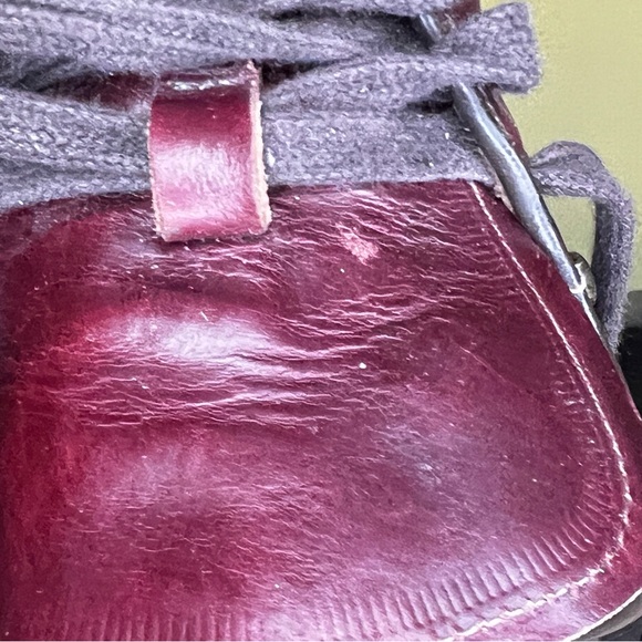 Allen Edmonds ‘Higgins Mill Weatherproof Lug’ in burgandy - Picture 4 of 11